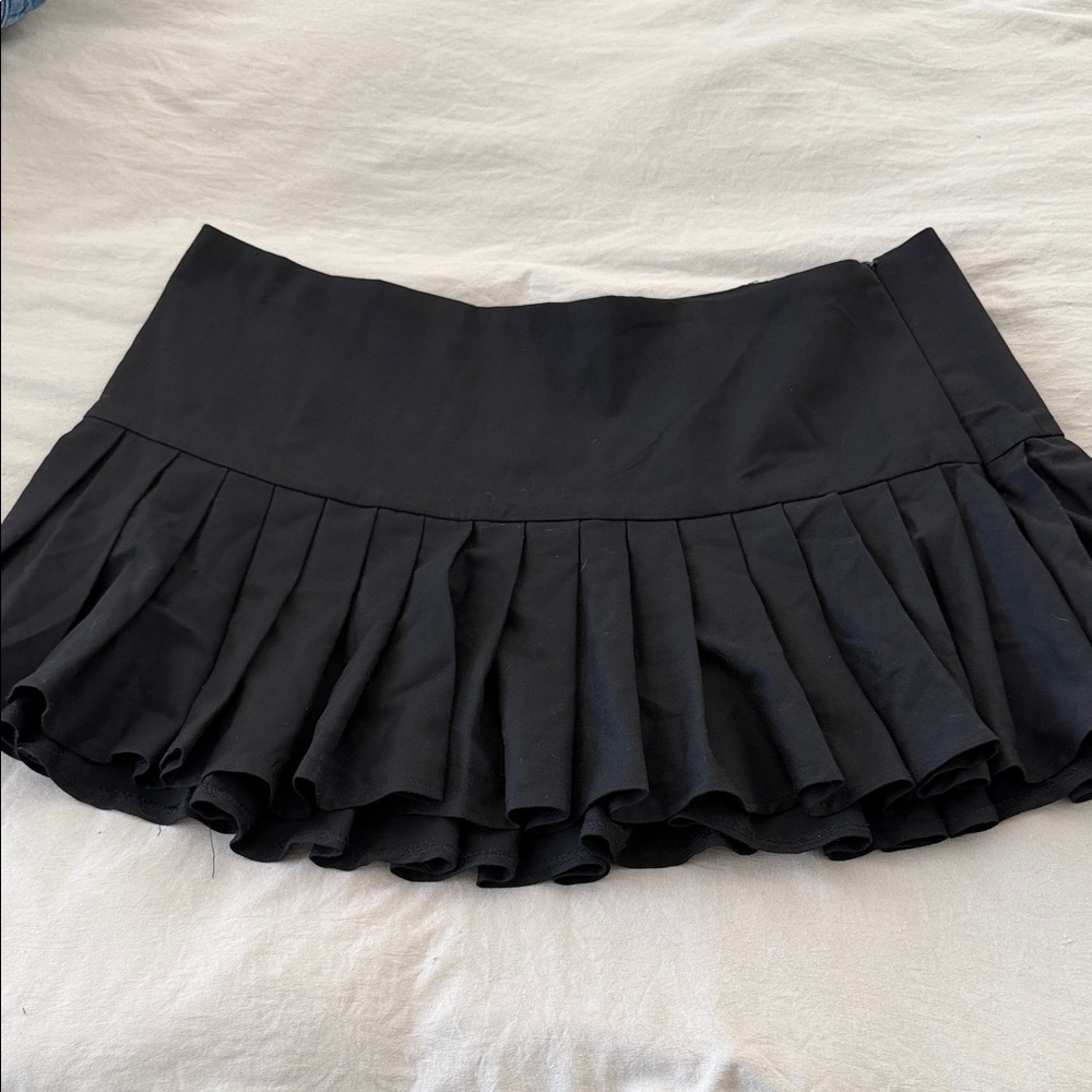 Forever 21 1X Elegant Black Pleated Skirt with Shorts
